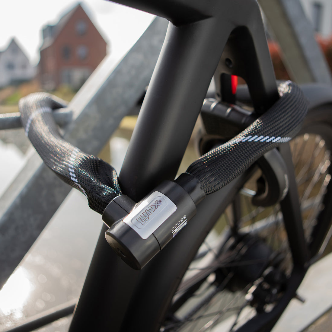 Lynx Stelix ART2 kettingslot bevestigd aan een fiets